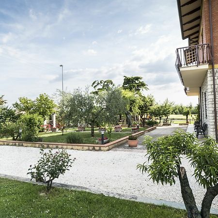 Camere Mariella Асизи Екстериор снимка