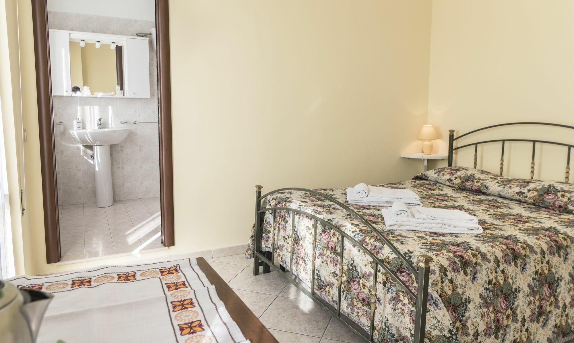 Camere Mariella Асизи Екстериор снимка