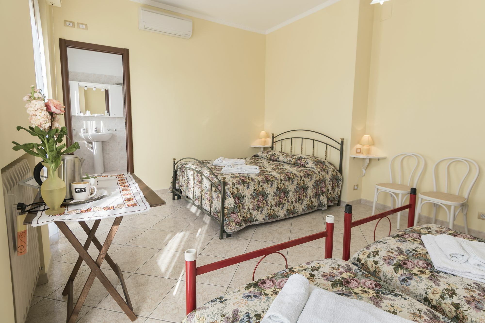 Camere Mariella Асизи Екстериор снимка